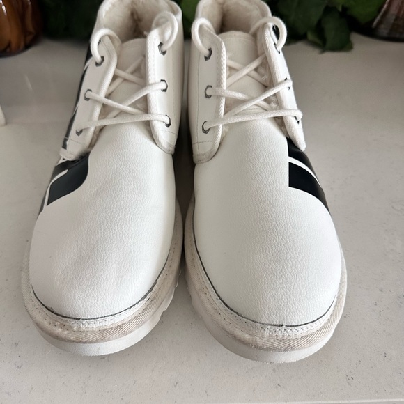 UGG NEUMEL CHOPD PEBBLED WHITE LEATHER BOOTS - Men’s 13 - Picture 2 of 13